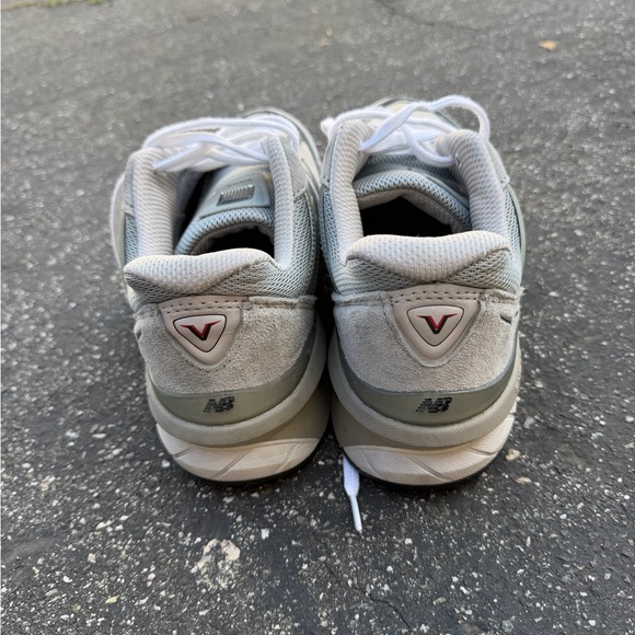 New Balance Women's Gray Mesh Sneakers - Picture 5 of 8